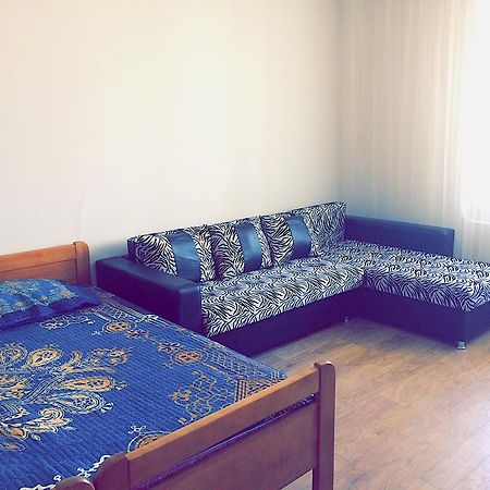 Khan Shatyr Apartment أستانا المظهر الخارجي الصورة
